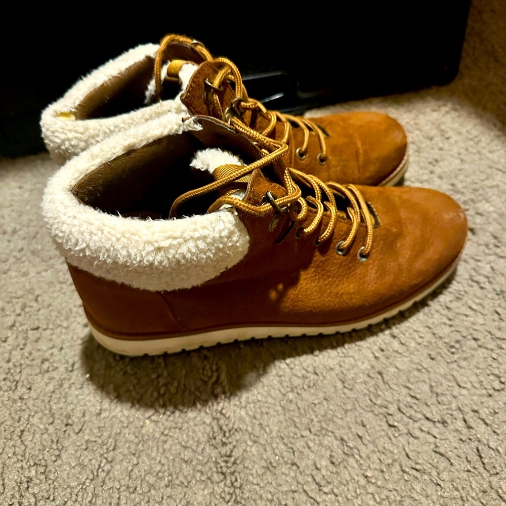 Selling because I’m decluttering.